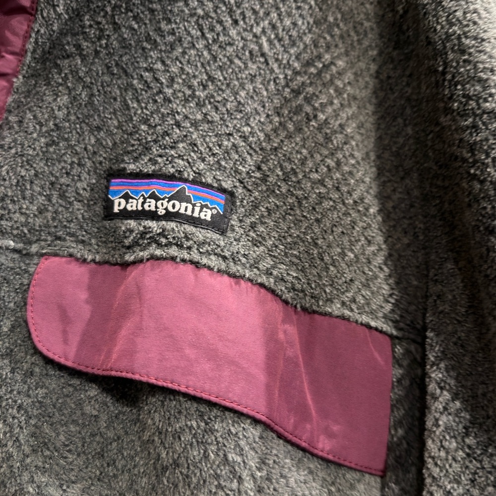 Patagonia Gray Fleece Pullover with Maroon Accent - Picture 4 of 6